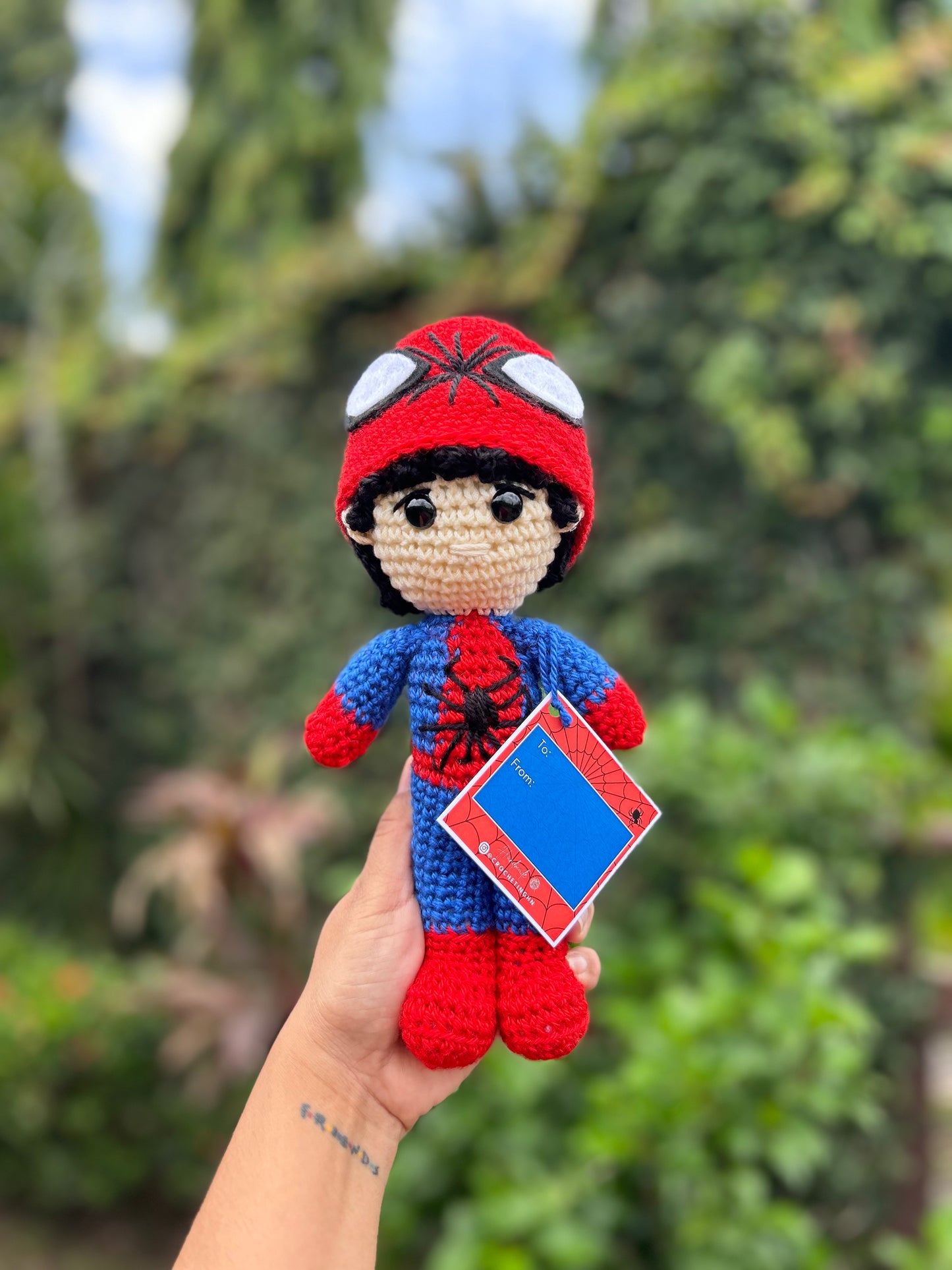 Spiderman- Amigurumi de crochet hecho 100% a mano
